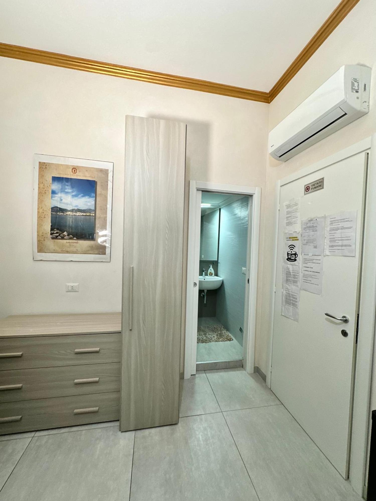 Bed and Breakfast Tuttoincentro Салерно Экстерьер фото