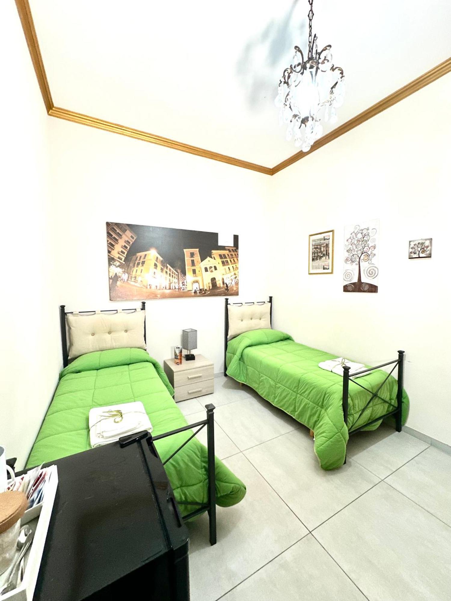 Bed and Breakfast Tuttoincentro Салерно Экстерьер фото