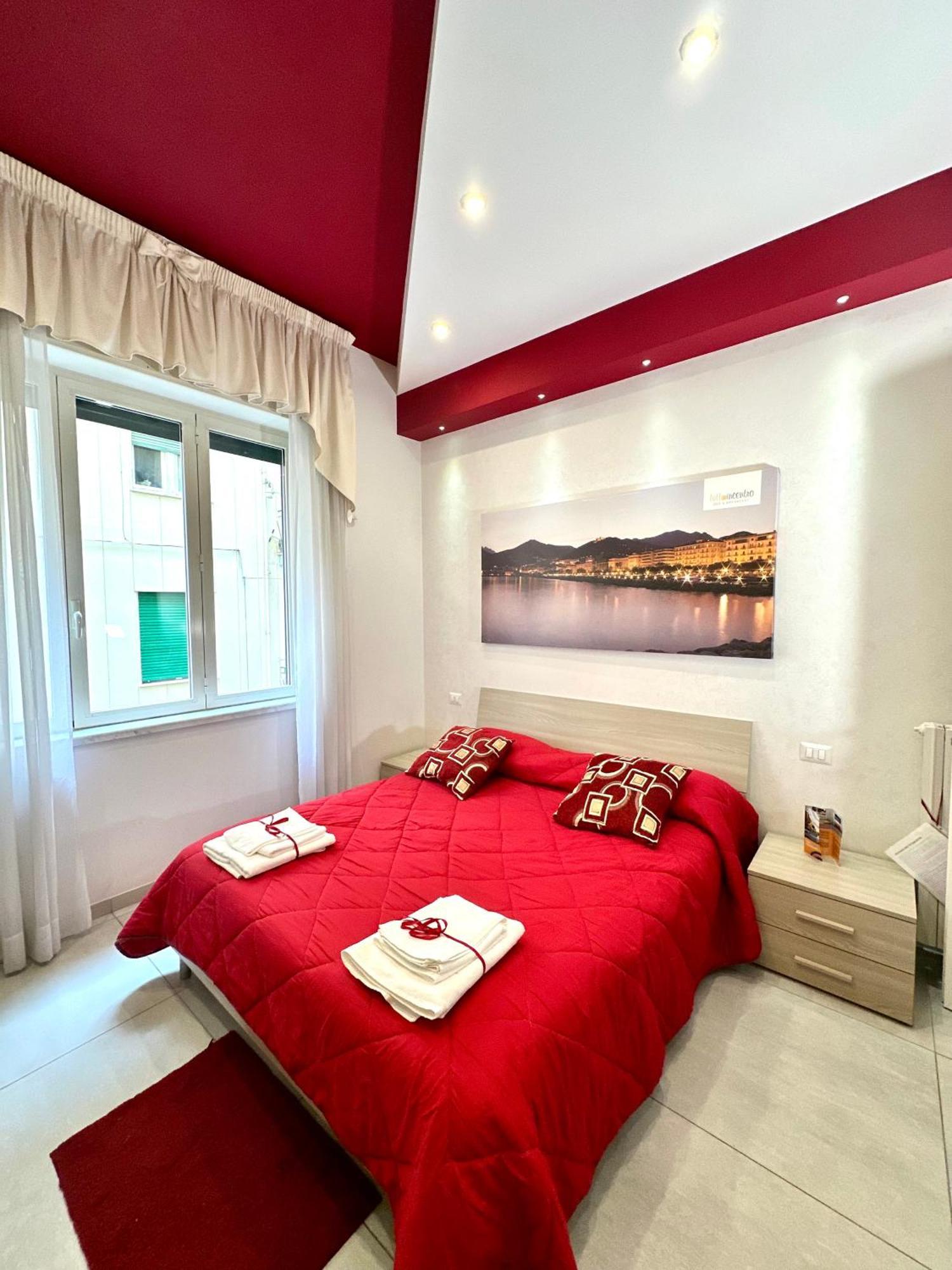 Bed and Breakfast Tuttoincentro Салерно Экстерьер фото